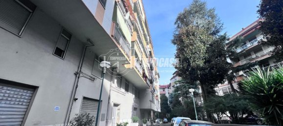 1 room Garage in Naples, Italy No. 27759 14
