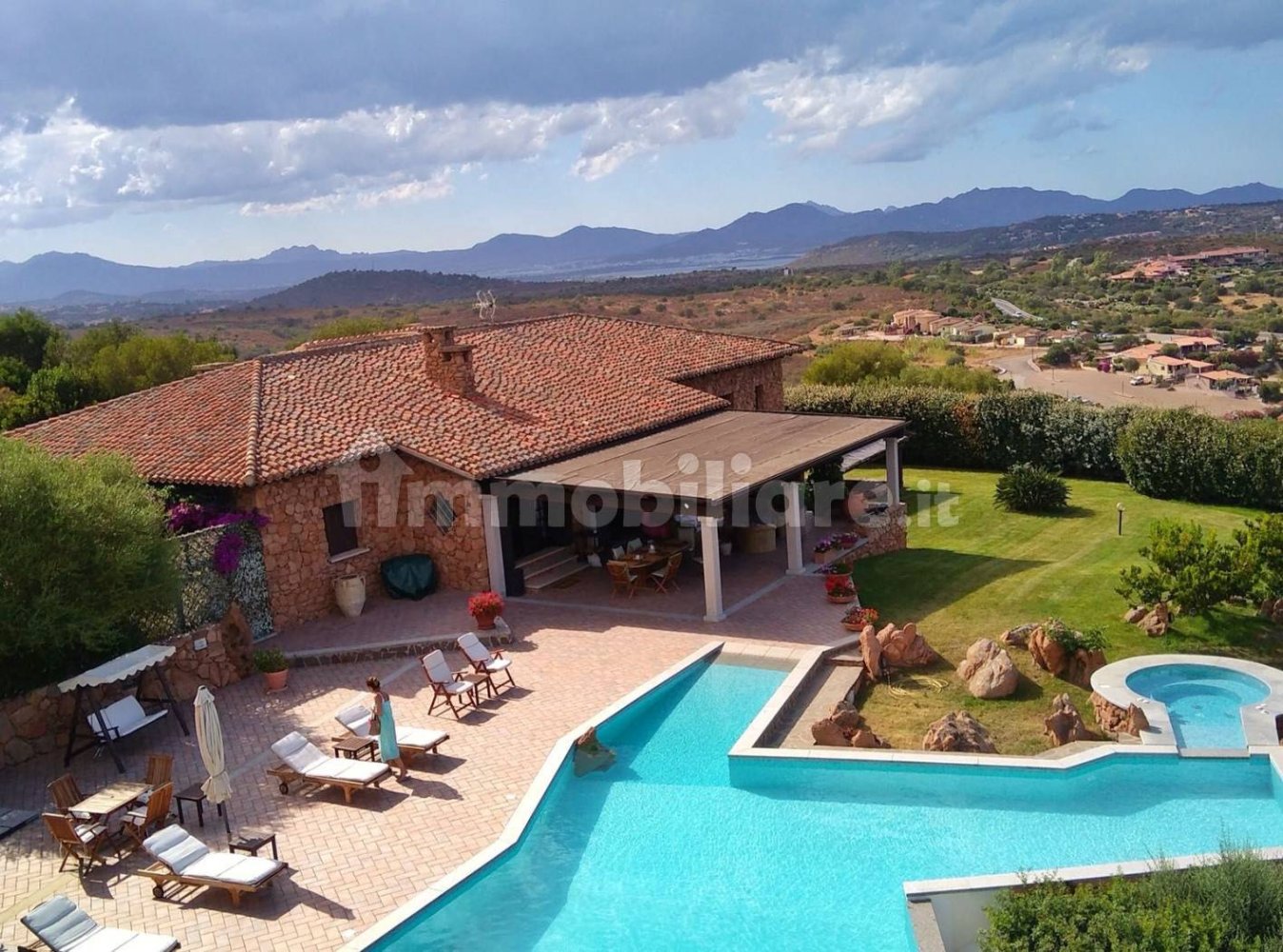 6 bedrooms Villa in Loiri Porto San Paolo, Italy No. 58745