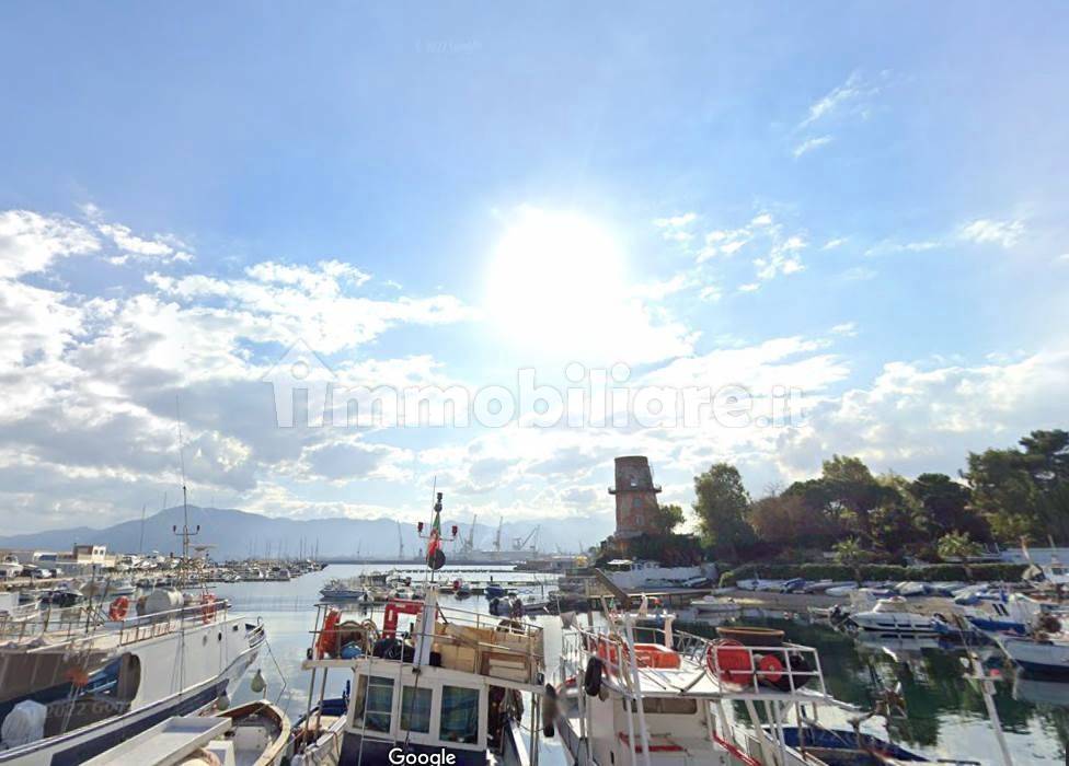 2 bedrooms Apartment in Palermo, Italy No. 361004