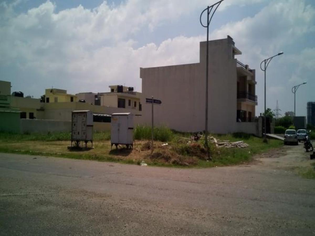 Земельный участок в Мохали, Индия № 31590