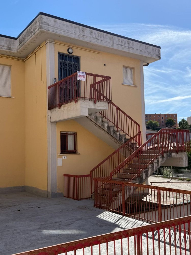 4غرفة شقة في Gualdo Tadino, Italy رقم 143758