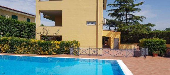 7-salle Villa à Giugliano in Campania, Italy No. 111680 4