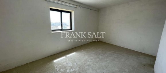 Склад 1045м² в Корми, Мальта № 12457 9