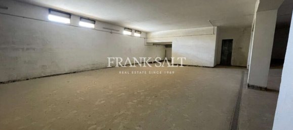 Склад 1045м² в Корми, Мальта № 12457 4