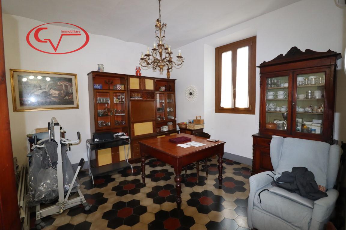 5غرفة منزل في Montevarchi, Italy رقم 238150