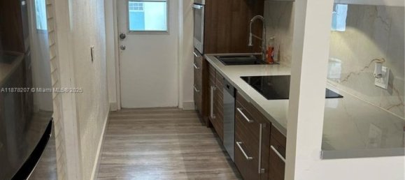 1 bedroom Commercial property for sale in Miami, Miami-Dade, Florida, USA № 615121 3