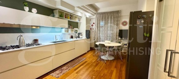 3 chambres Appartement à Bari, Italy No. 373728 9