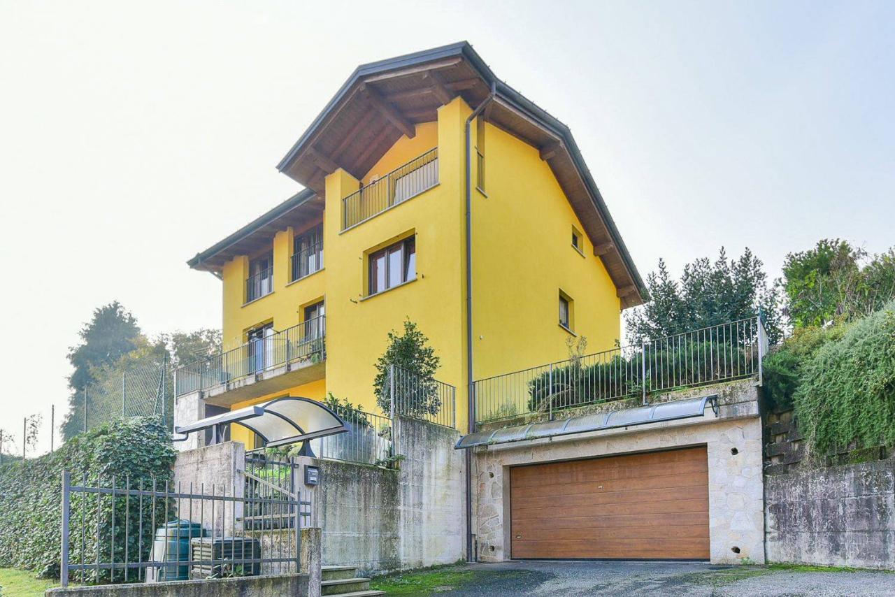 6 rooms Villa in Laveno-Mombello, Italy No. 29536