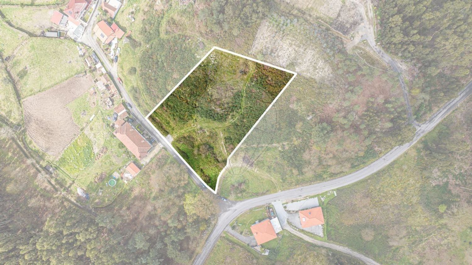 4303m² Land in Sao Gens, Portugal No. 33569