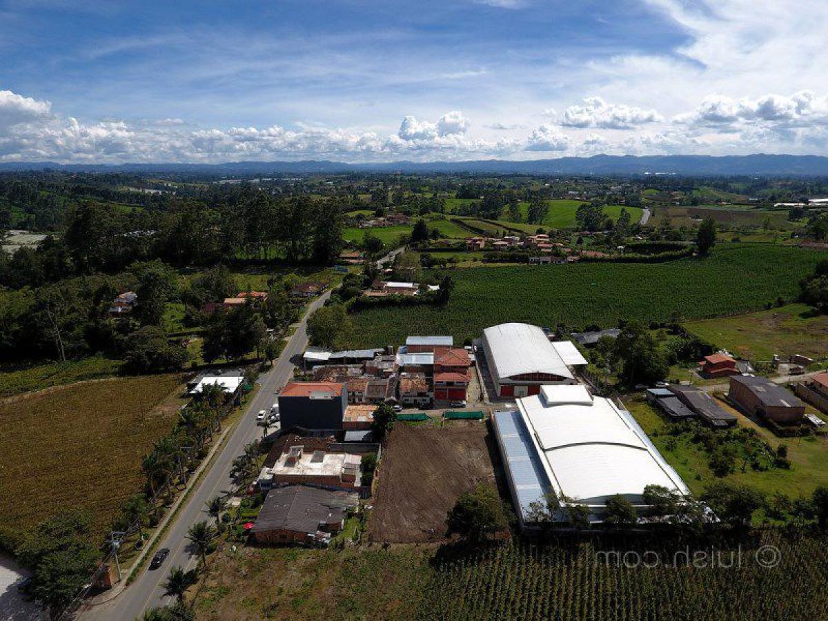Terrain à Antioquia, Colombia No. 592