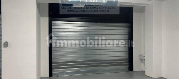 36m² Garage in Rome, Italy No. 381461 2
