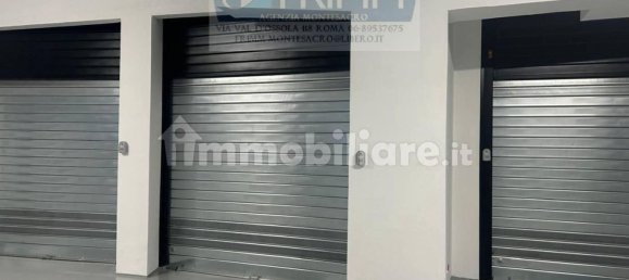 36m² Garage in Rome, Italy No. 381461 3