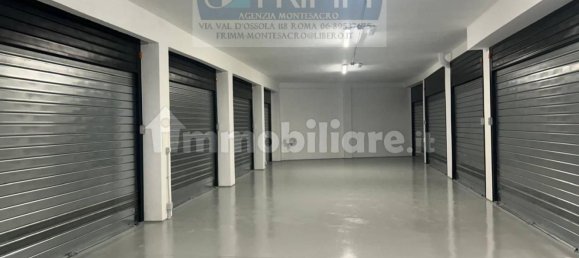 36m² Garage in Rome, Italy No. 381461 9