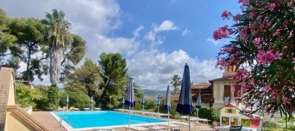 2 rooms Apartment in Imperia, Italy No. 263310 3