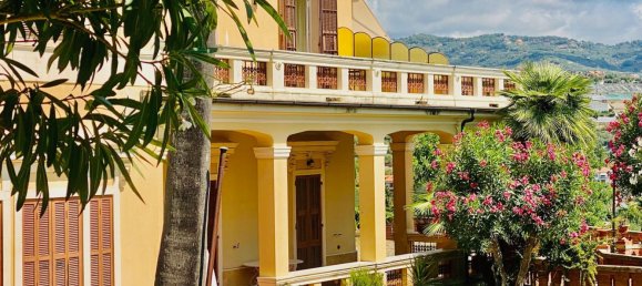 2 rooms Apartment in Imperia, Italy No. 263310 2