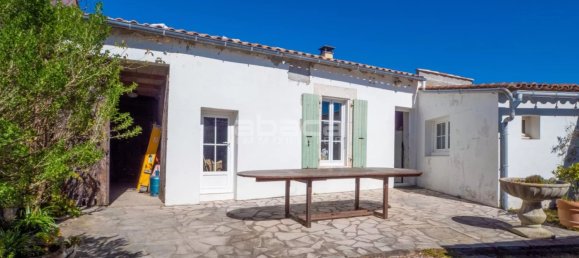 Таунхаус с 4 комнатами в Ле-Буа-Плаж-ан-Ре, Франция № 293757 4