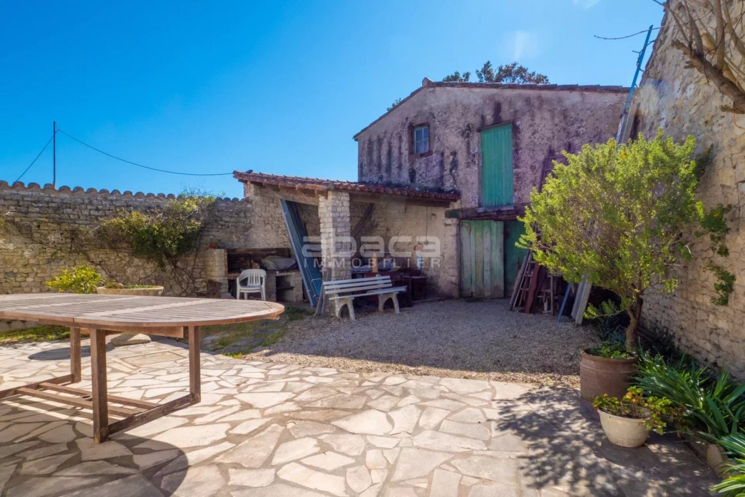 Таунхаус с 4 комнатами в Ле-Буа-Плаж-ан-Ре, Франция № 293757