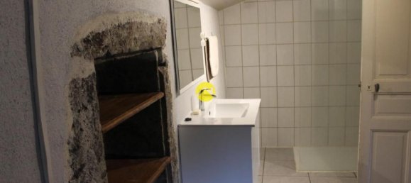 2 bedrooms House in Vic-sur-Cere, France No. 341437 5