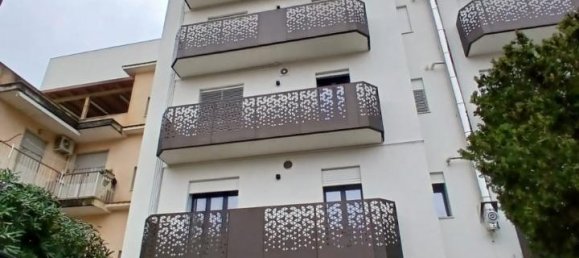 4 rooms Apartment in Modica, Italy No. 7314 5