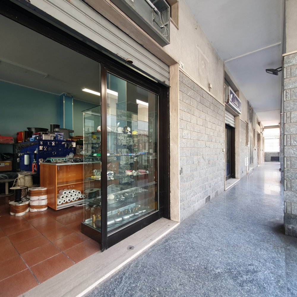 Propiedad comercial de 2 habitaciónes en Gallipoli, Italy No. 237142