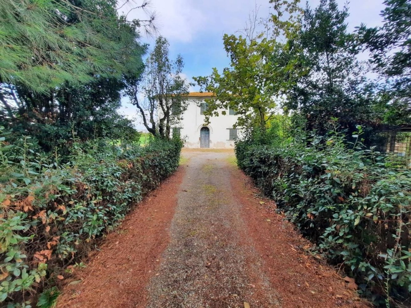 Дом с 13 комнатами в Терриччола, Италия № 269393