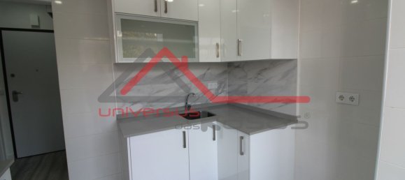 Квартира с 1 спальней в Лиссабон, Португалия № 155244 2