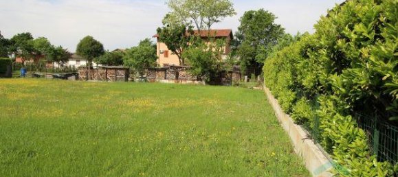 760m² Land in Udine, Italy No. 18104 8