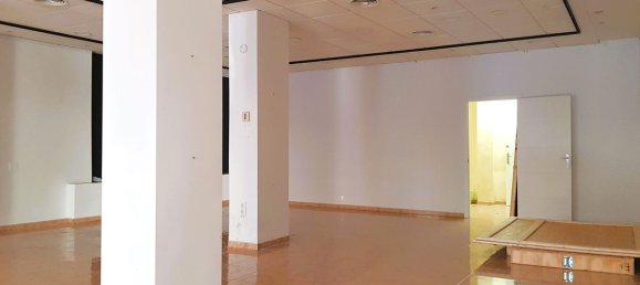 145m² Commercial property in Marbella, Spain No. 173478 10