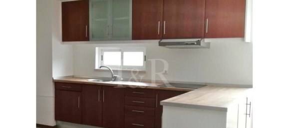 3 bedrooms Villa in Sesimbra, Portugal No. 108012 11