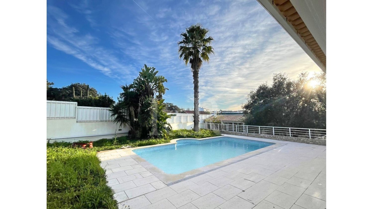 3 bedrooms Villa in Sesimbra, Portugal No. 108012