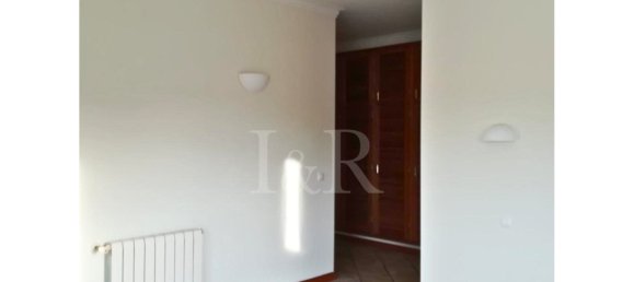3 bedrooms Villa in Sesimbra, Portugal No. 108012 12