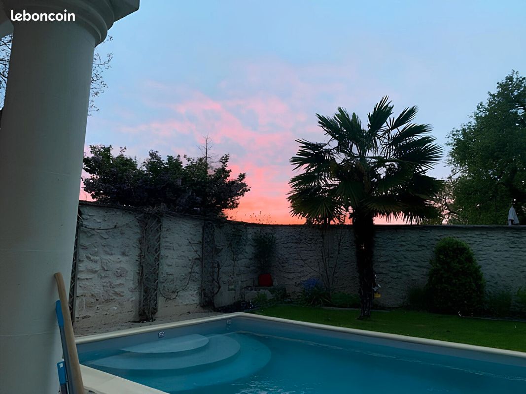 4 bedrooms House in Baule, France No. 83168