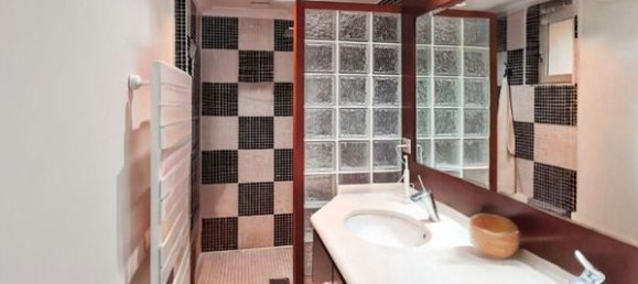 4 bedrooms House in Baule, France No. 83168 15