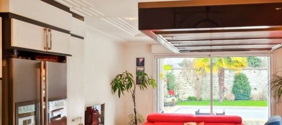 4 bedrooms House in Baule, France No. 83168 4