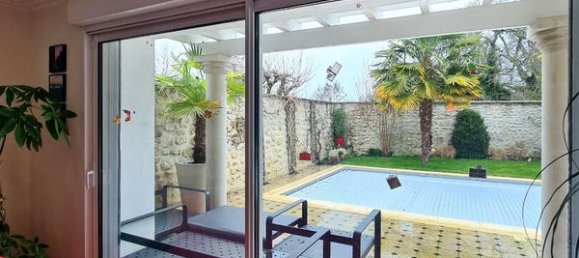 4 bedrooms House in Baule, France No. 83168 5