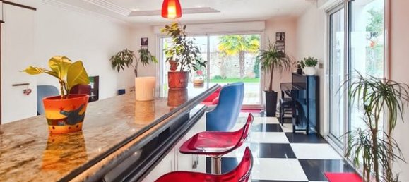 4 bedrooms House in Baule, France No. 83168 3