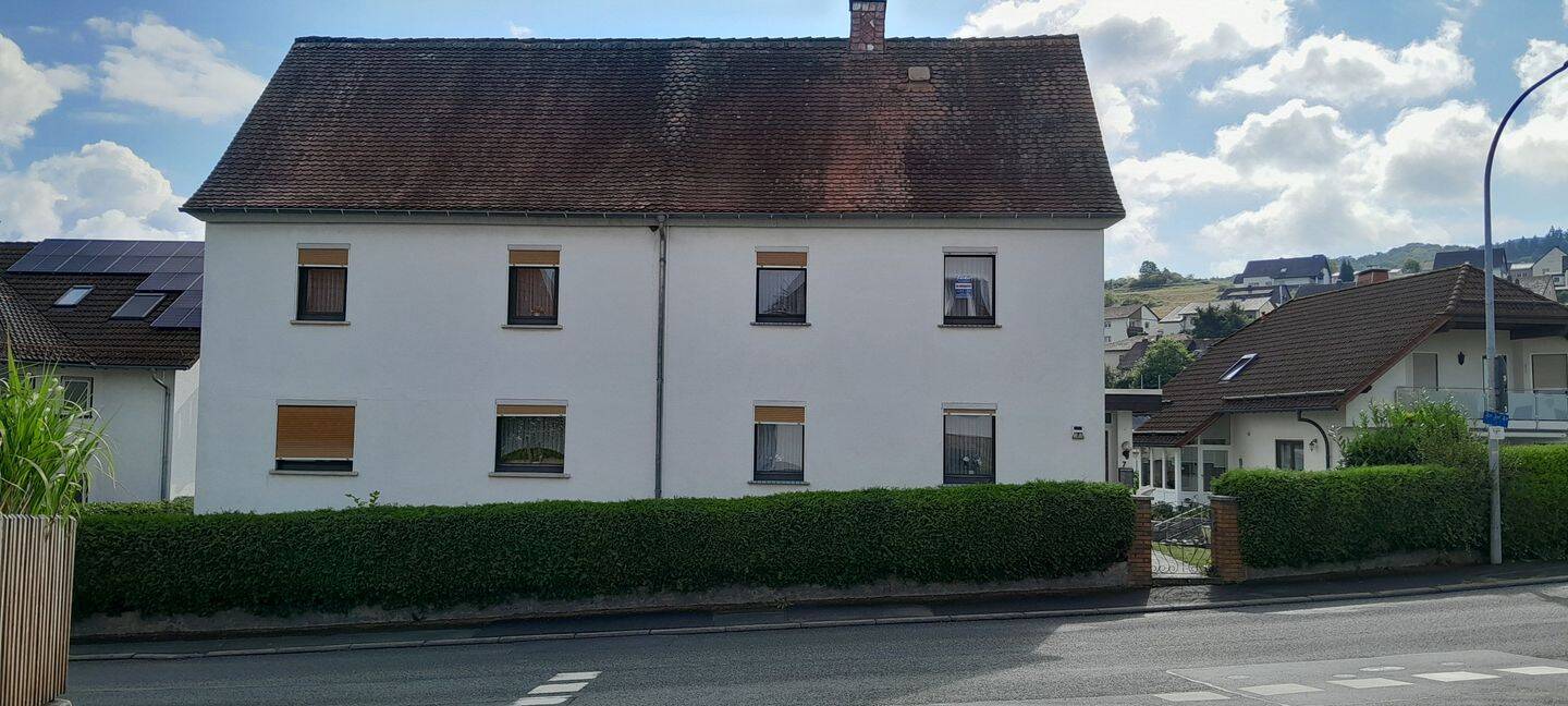 Таунхаус с 10 комнатами в Лан-Дилль, Германия № 350423