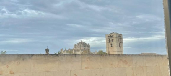 Apartamento de 3 dormitorios en Zamora, Spain No. 106737 3