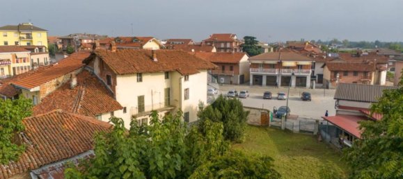 Дом с 13 комнатами в Червере, Италия № 142921 4