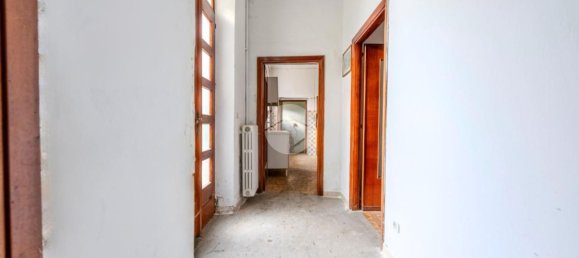 Дом с 13 комнатами в Червере, Италия № 142921 23