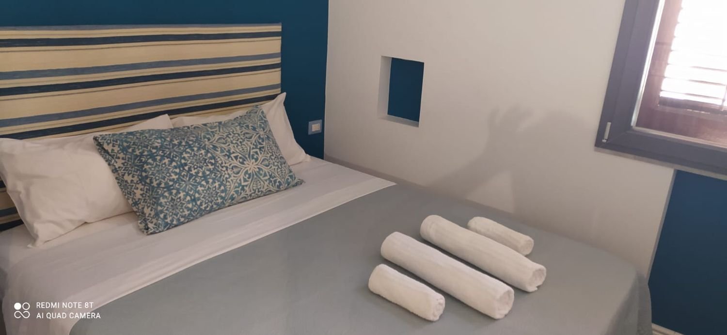 4 rooms Apartment in Palermo, Italy No. 256011