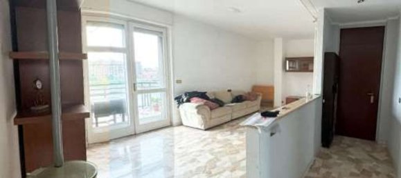 3 rooms Apartment in Baranzate, Italy No. 8076 2