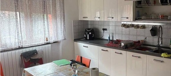 4 bedrooms Apartment in Saronno, Italy No. 283534 25