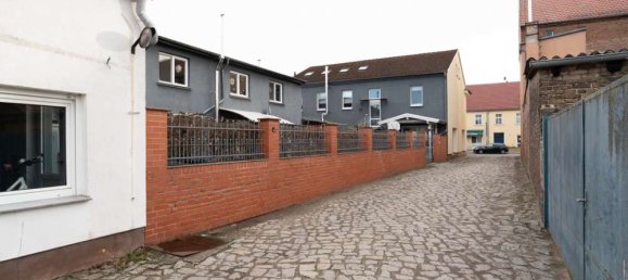 916m² Building in Potsdam-Mittelmark, Germany No. 273796 5