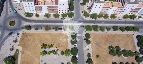 504m² Land in Loule, Portugal No. 52608 3
