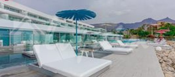 Apartamento de 2 dormitorios en Adeje, Spain No. 17980 16