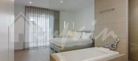 Apartamento de 2 dormitorios en Adeje, Spain No. 17980 50