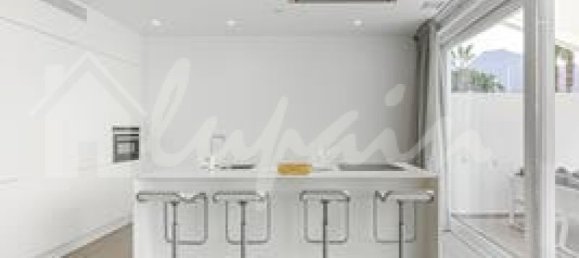 Apartamento de 2 dormitorios en Adeje, Spain No. 17980 40