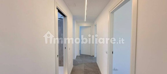 2 bedrooms Apartment in Saronno, Italy No. 343464 8