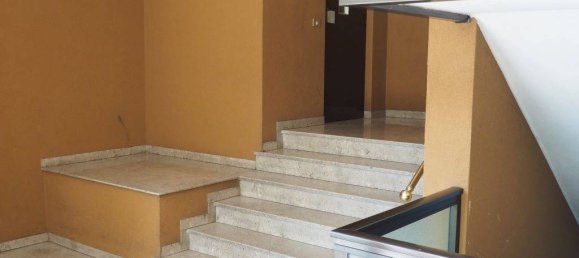 2 bedrooms Apartment in Saronno, Italy No. 343464 9